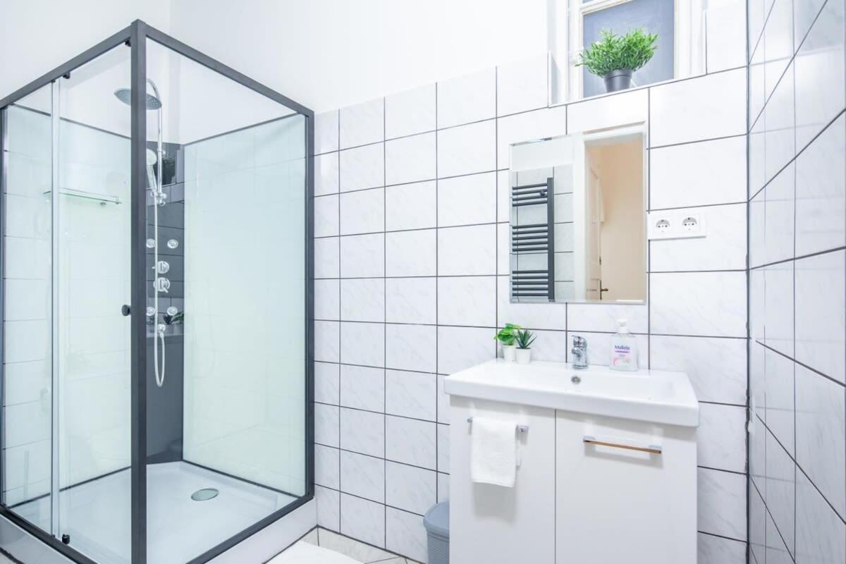 Very Central Convenient Flat ブダペスト エクステリア 写真